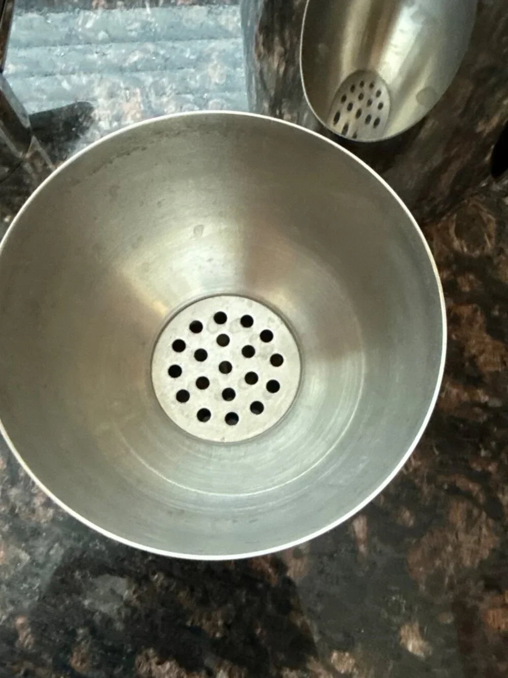 Penguin Stainless Steel Cocktail Martini Shaker With Built-In Strainer has vinta